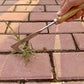 🌱 Kézi kaparó a fugák gyom- és mohaeltávolításához